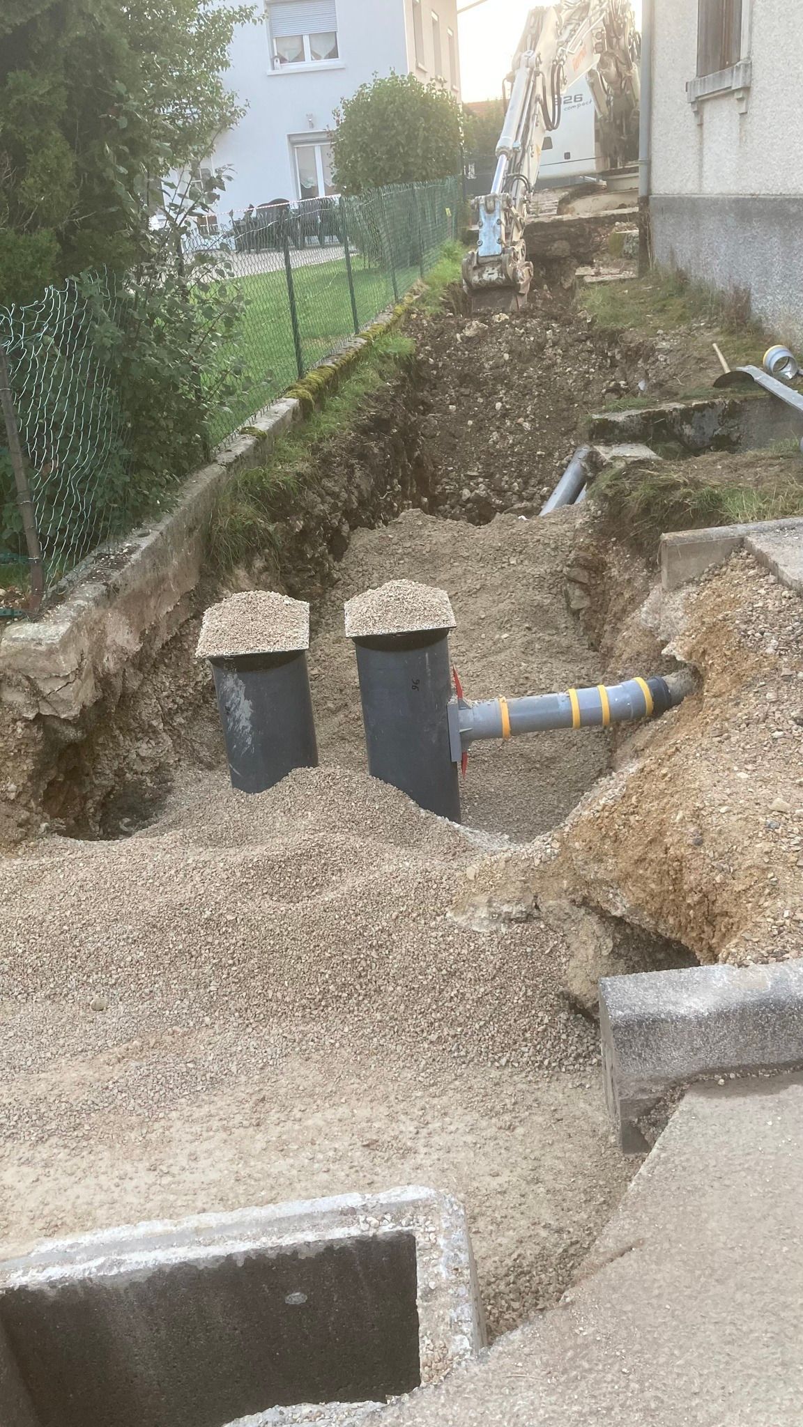 Mise en place d'une conduite d'évacuation d'eau