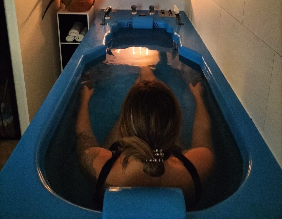 Bain à remous avec une cliente 2