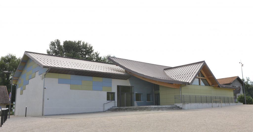 Façade d'une salle de fêtes