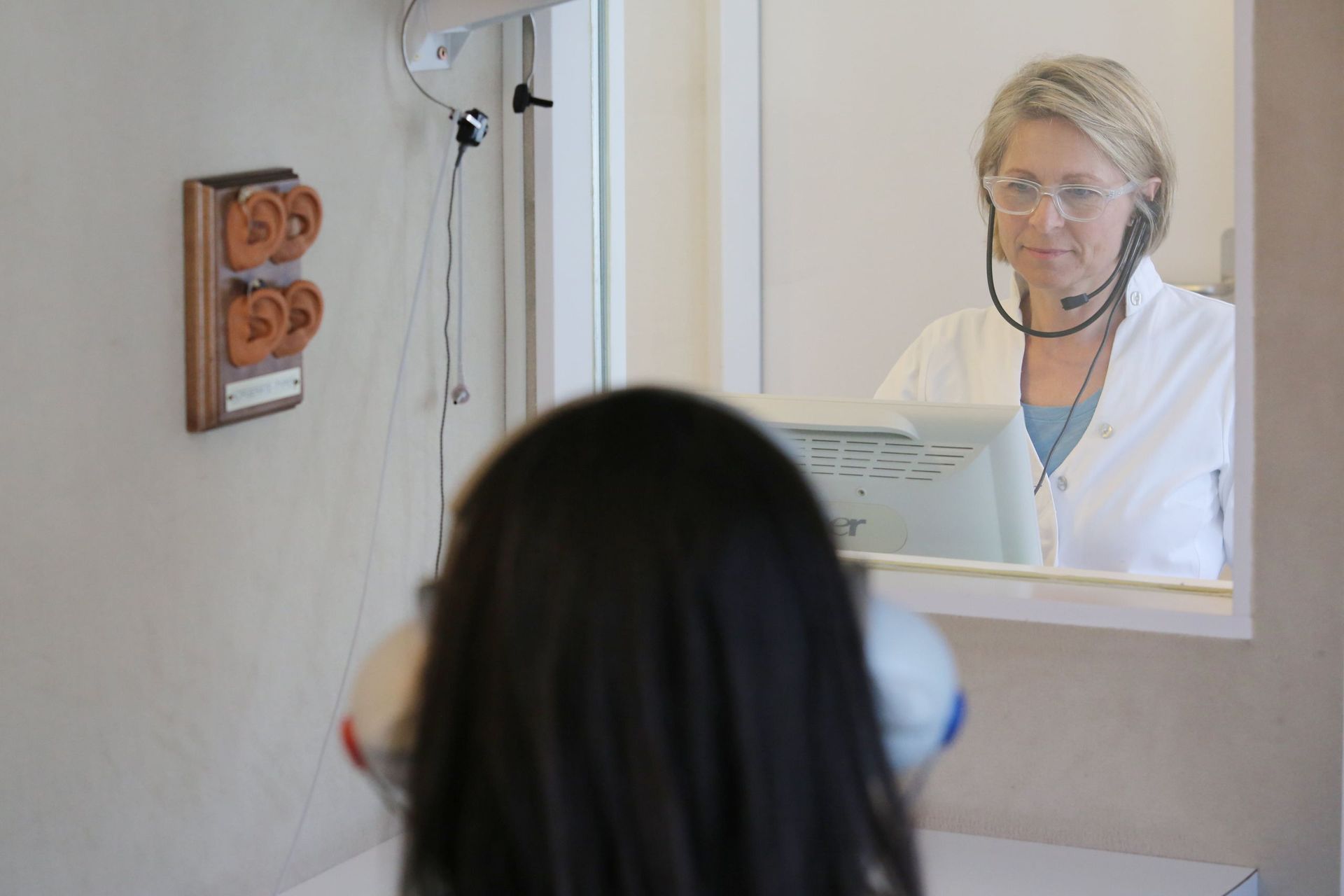 Audiometristin bei Hörtest - Dr. med. Annette Vass Strittmatter - Zürich