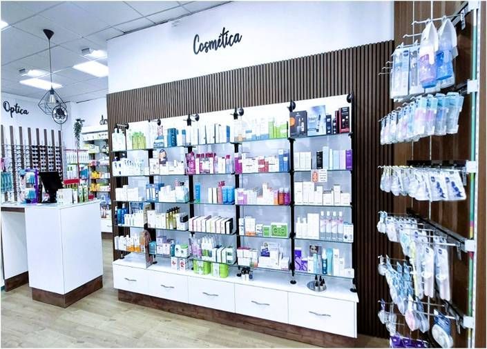 Sistema de lineales en farmacia para optimizar el espacio de venta