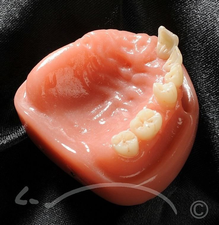 Laboratoire dentaire Enzo Di Stefano Sàrl | La Tour-de-Peilz