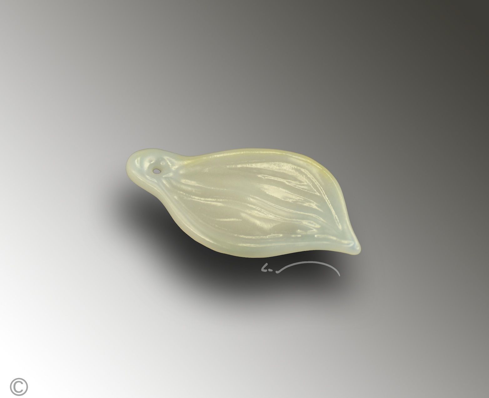 Pendentif réalisé en porcelaine/émail avec stratifications en plusieurs couches