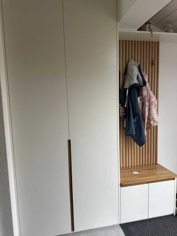 Installation de meubles sur mesure par Décor Sols Sàrl