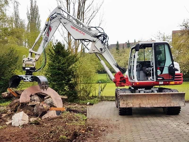 DHK-Bau GmbH & Co. KG, Hasenlohe 9, Neustadt a. d. Aisch, Pflasterarbeiten, Bodenpressungen, grabenlose Rohrverlegung, Natursteintreppenanlagen, Teichanlagen und Poolanlagen, Terrassenanlagen und Fundamente, Natursteinmauern und Trockensteinmauern, Erdbau und Aushub von Baugruben, Kanalbau und Kabelbau, Versorgungsleitungen