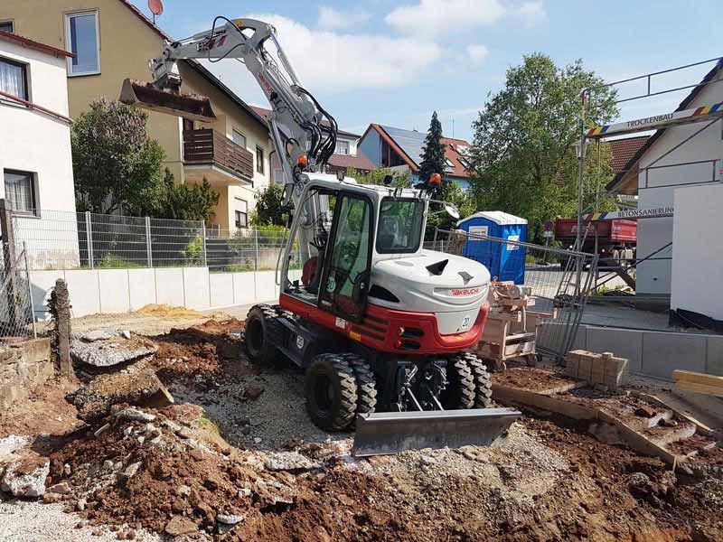 DHK-Bau GmbH & Co. KG, Hasenlohe 9, Neustadt a. d. Aisch, Erdbau und Aushub von Baugruben, Kanalbau und Kabelbau, Versorgungsleitungen