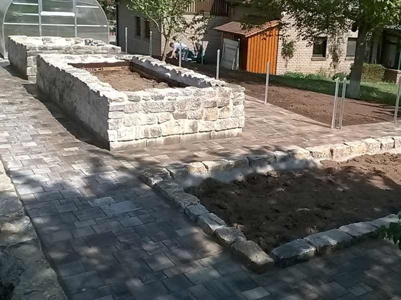 DHK-Bau GmbH & Co. KG, Hasenlohe 9, Neustadt a. d. Aisch, Pflasterarbeiten, Gartengestaltung, Gartenbau, Natursteintreppen, Hofgestaltung