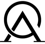 Das schwarze, kreisförmiges Logo mit einem stilisierten Buchstaben A und horizontalen Grundlinien gehört zur Open Area Dance School