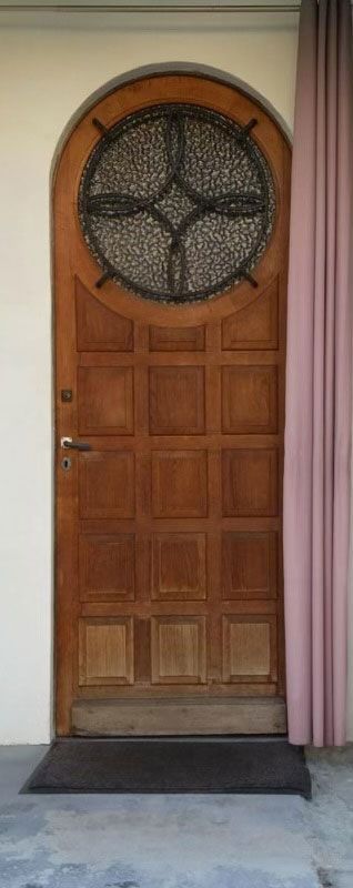 Porte en bois avant