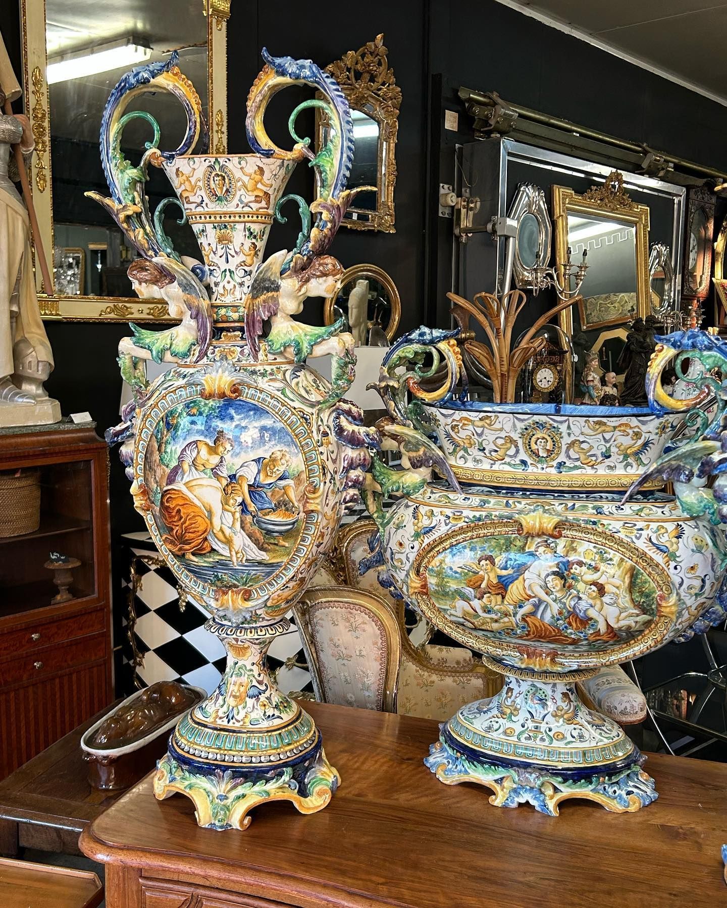 Éléments décoratifs en porcelaine