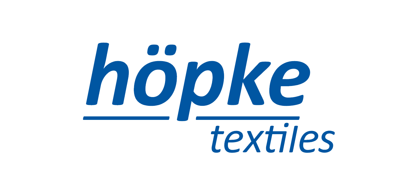 Ein blaues Logo für Hopke Textiles auf weißem Hintergrund.