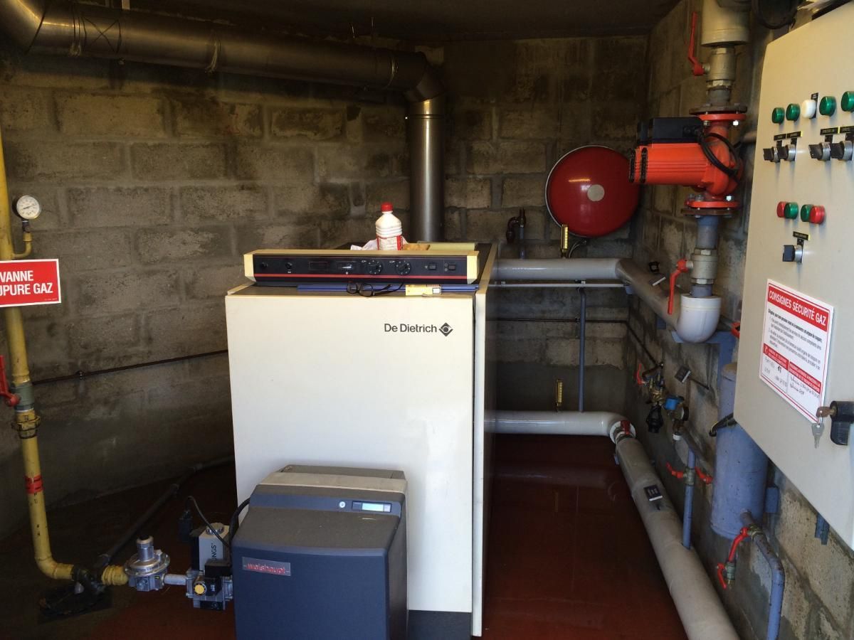 Une chaudière blanche