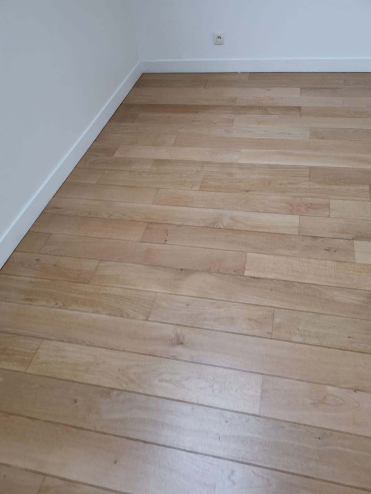 Pose de parquet type chêne  