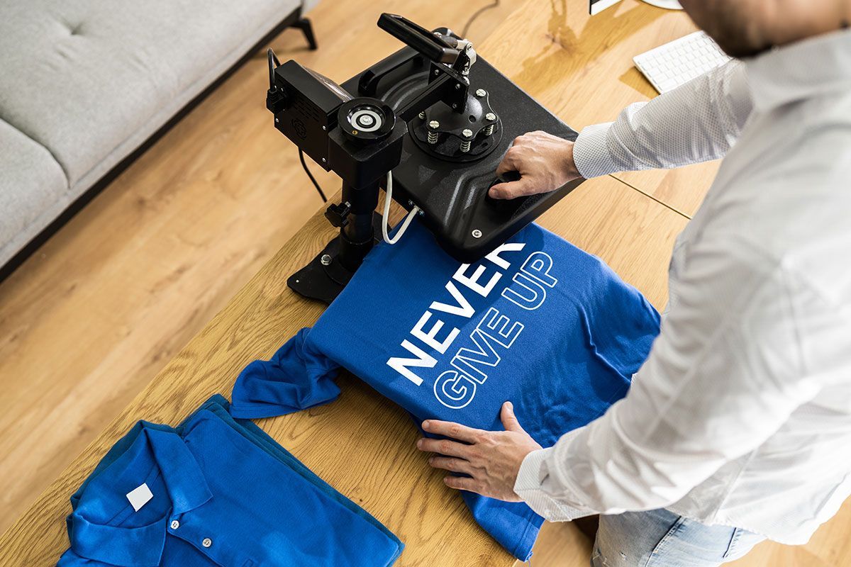 T-shirt bleu sublimé à la presse