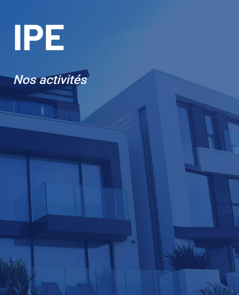 Logo IPE avec le texte Nos activités sur un bâtiment moderne sur fond de dégradé bleu.