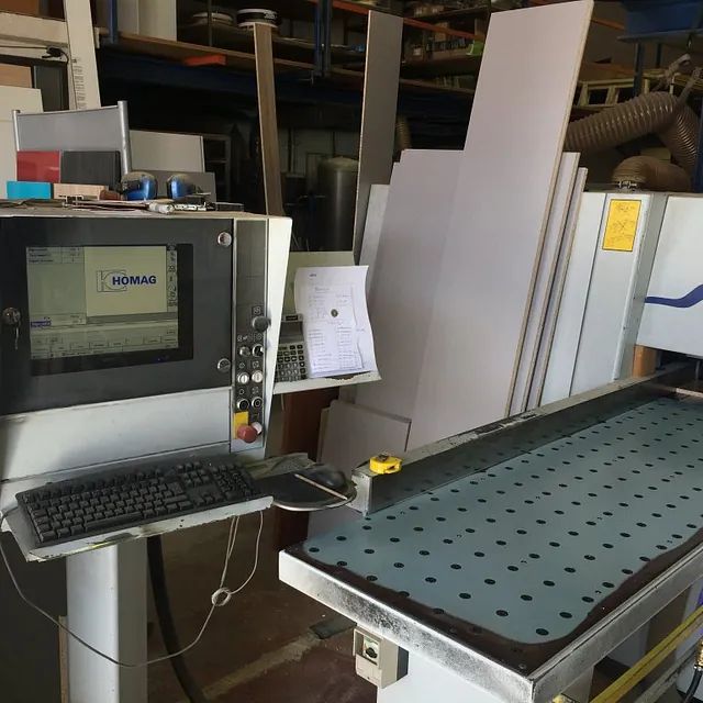 Una computadora con la palabra norman en la pantalla