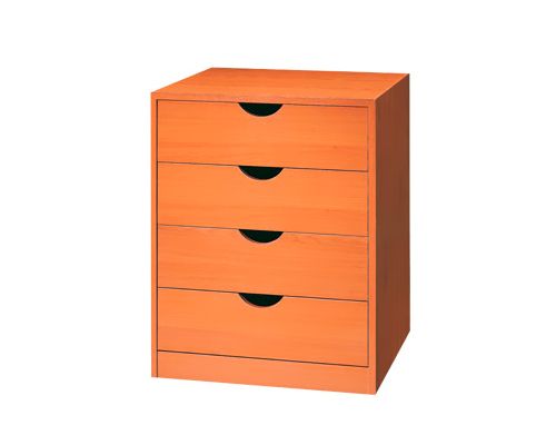 Una cómoda de madera con cuatro cajones sobre un fondo blanco.
