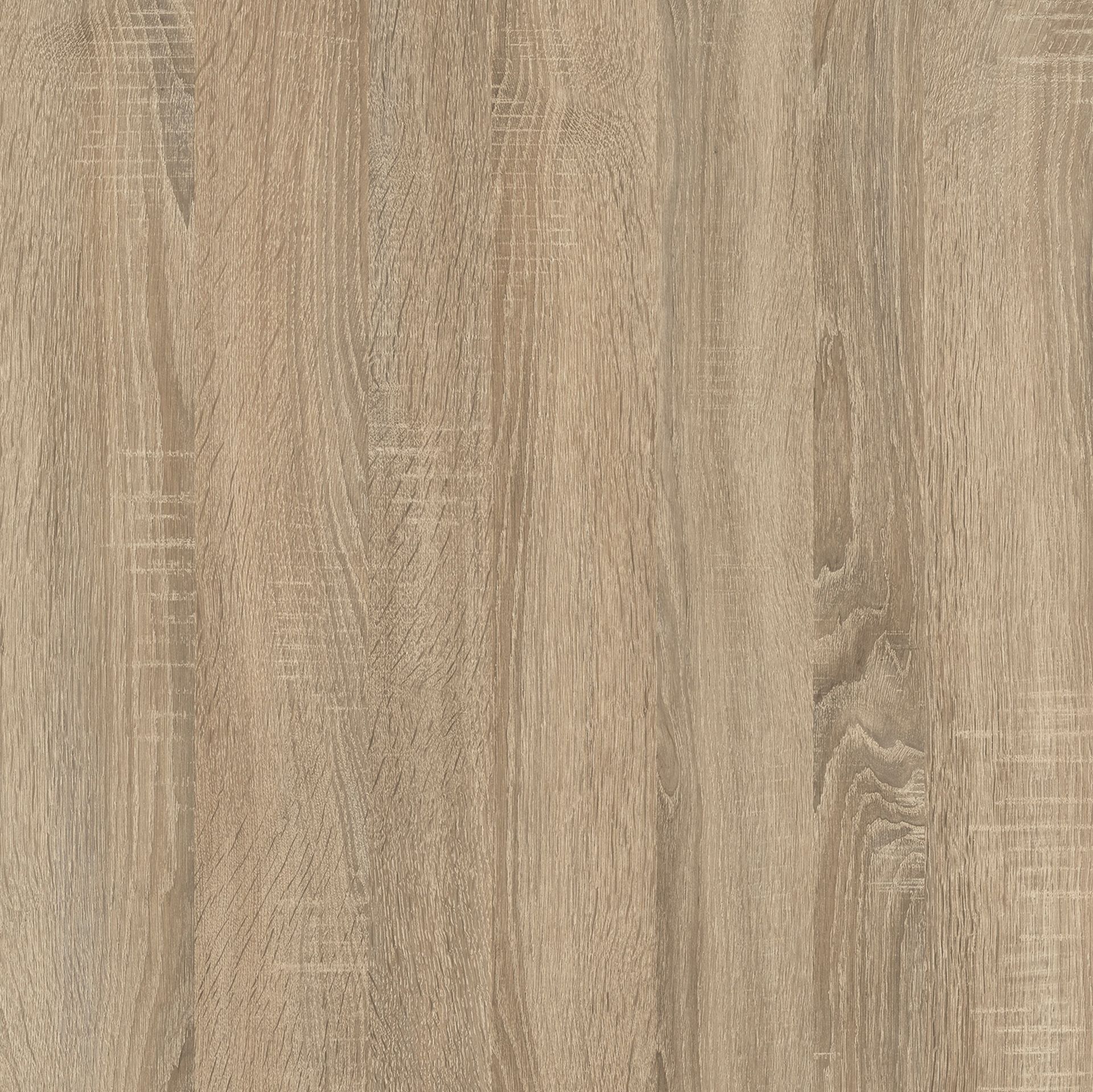 Un primer plano de un trozo de madera que muestra la veta y la textura.