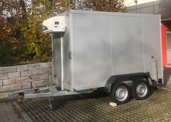 Rundblick in Uttenreuth in Uttenreuth | traditionelles und familiäres Ambiente, fränkischen Gastfreundschaft. Seit 1989 kümmern wir uns mit Herz, Tat und Verstand um das leibliche Wohl unserer Gäste. Veranstaltungen und Feiern, Festsaal und Nebenzimmer. Catering- und Partyservice, Kühlanhänger