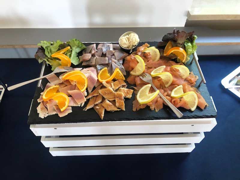 Rundblick in Uttenreuth in Uttenreuth | traditionelles und familiäres Ambiente, fränkischen Gastfreundschaft. Seit 1989 kümmern wir uns mit Herz, Tat und Verstand um das leibliche Wohl unserer Gäste. Veranstaltungen und Feiern, Festsaal und Nebenzimmer. Catering- und Partyservice, Kühlanhänger