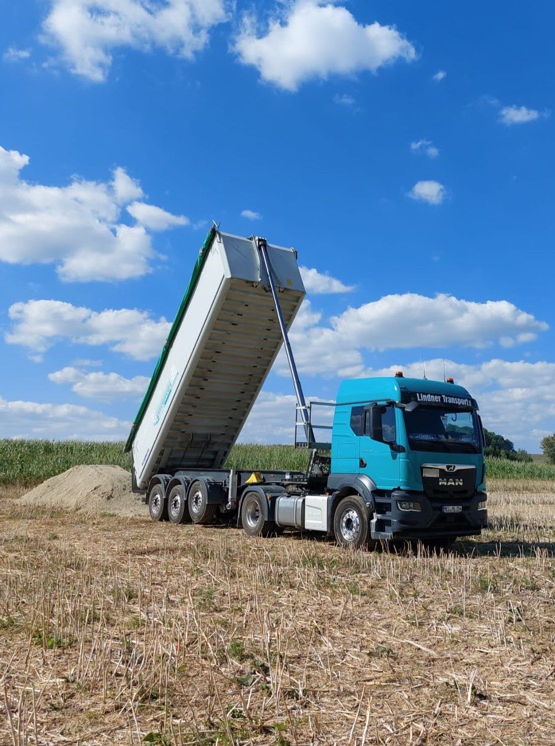 Lindner Transport OHG, Sattelzug