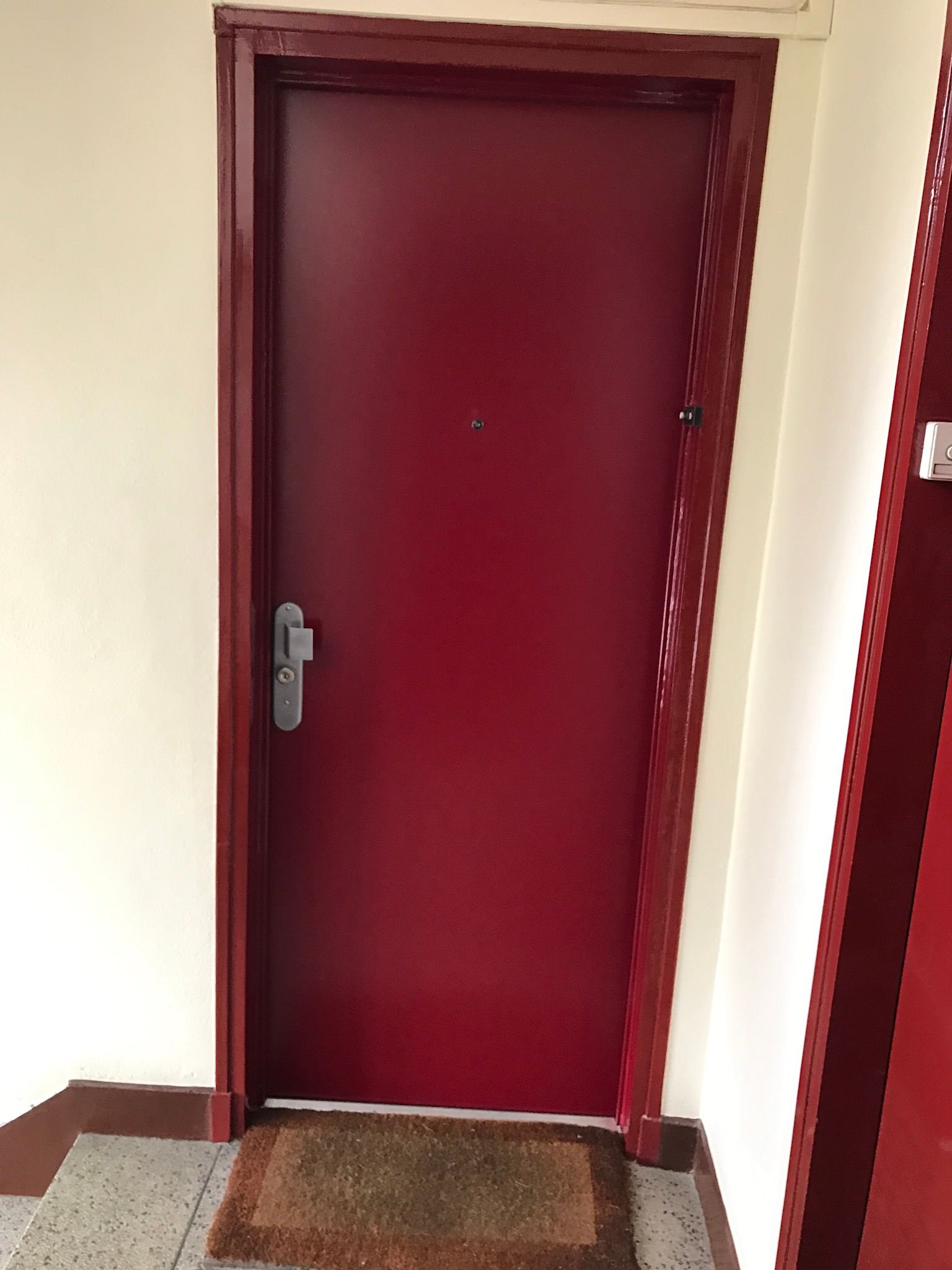 Porte verrou bordeaux