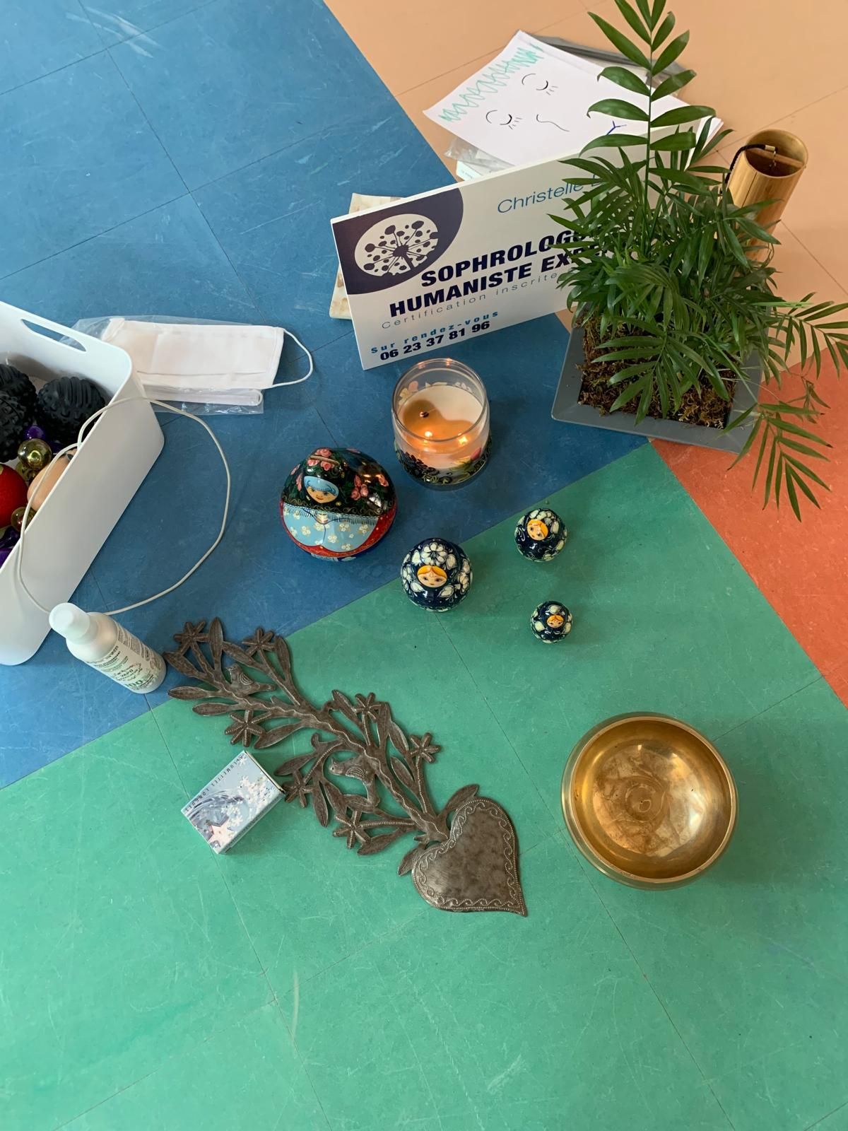 Une femme dans un champ de coton