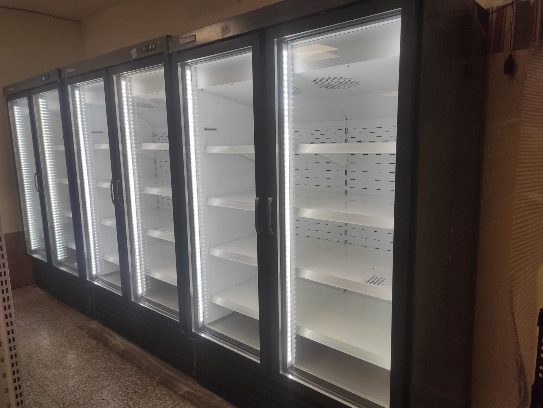 Des vitrines réfrigérées