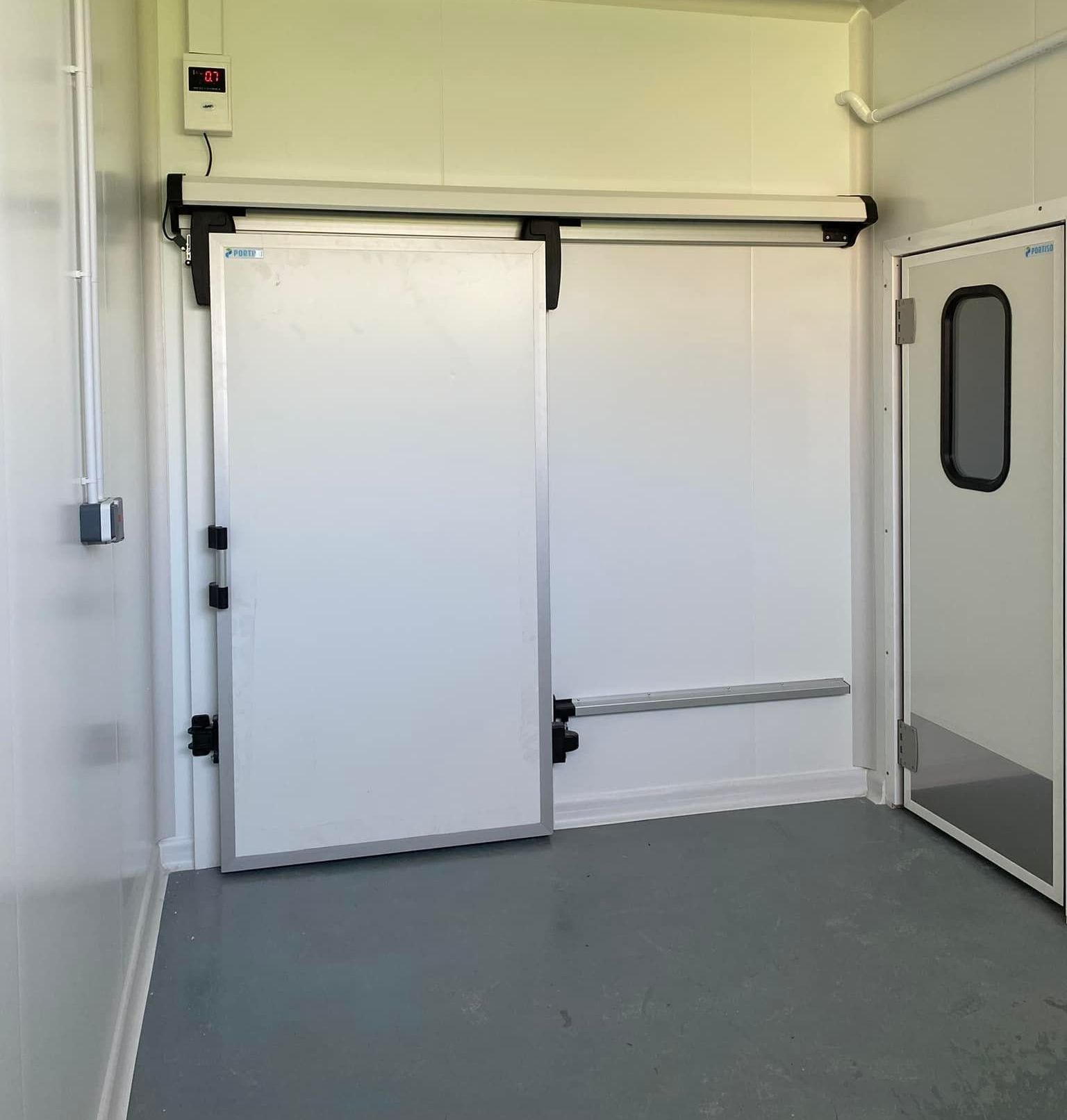 Chambre froide dans un laboratoire de boucherie