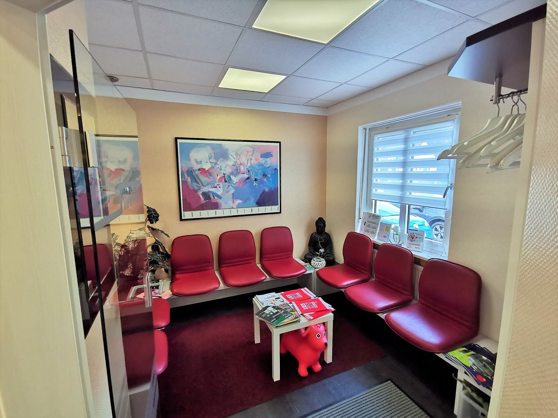 Warteraum von Therapiezentrum Helmut und Harald Braun