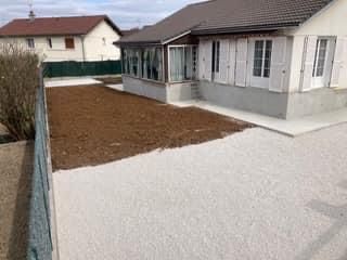 Terrassement d'une allée de jardin