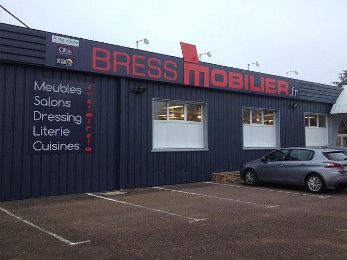 Devanture du magasin BRESSMOBILIER à Cuisery