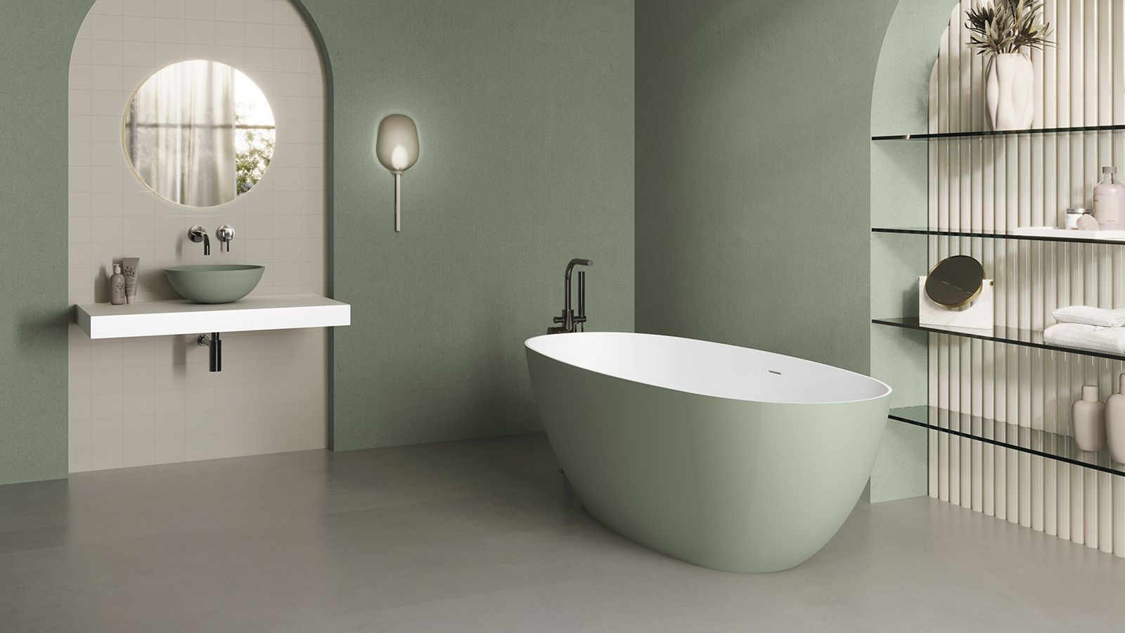 Salle de bains moderne et minimaliste avec baignoire vert menthe, miroir arqué, lavabo, applique murale et étagères.