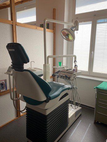 Behandlungszimmer bei Rink Berthold Zahnarztpraxis in Plauen