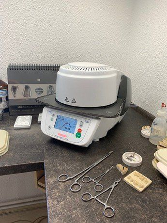 Technische Ausstattung der Rink Berthold Zahnarztpraxis in Plauen