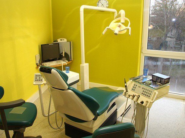 Behandlungszimmer der Pflegeheimpraxis, Rink Berthold Zahnarztpraxis