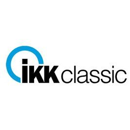 Das Logo für KK Classic ist blau und schwarz auf weißem Hintergrund.