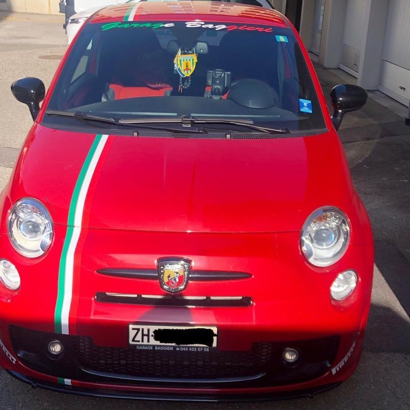 Garage Baggieri – roter Fiat von vorne