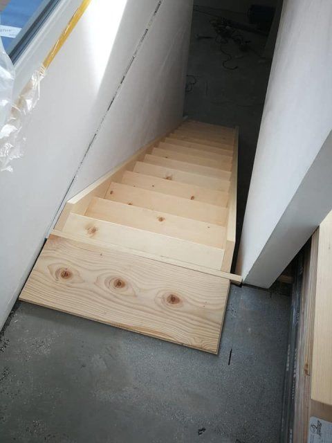 A. Fliri Arvenmöbel-Innenausbau Holztreppe