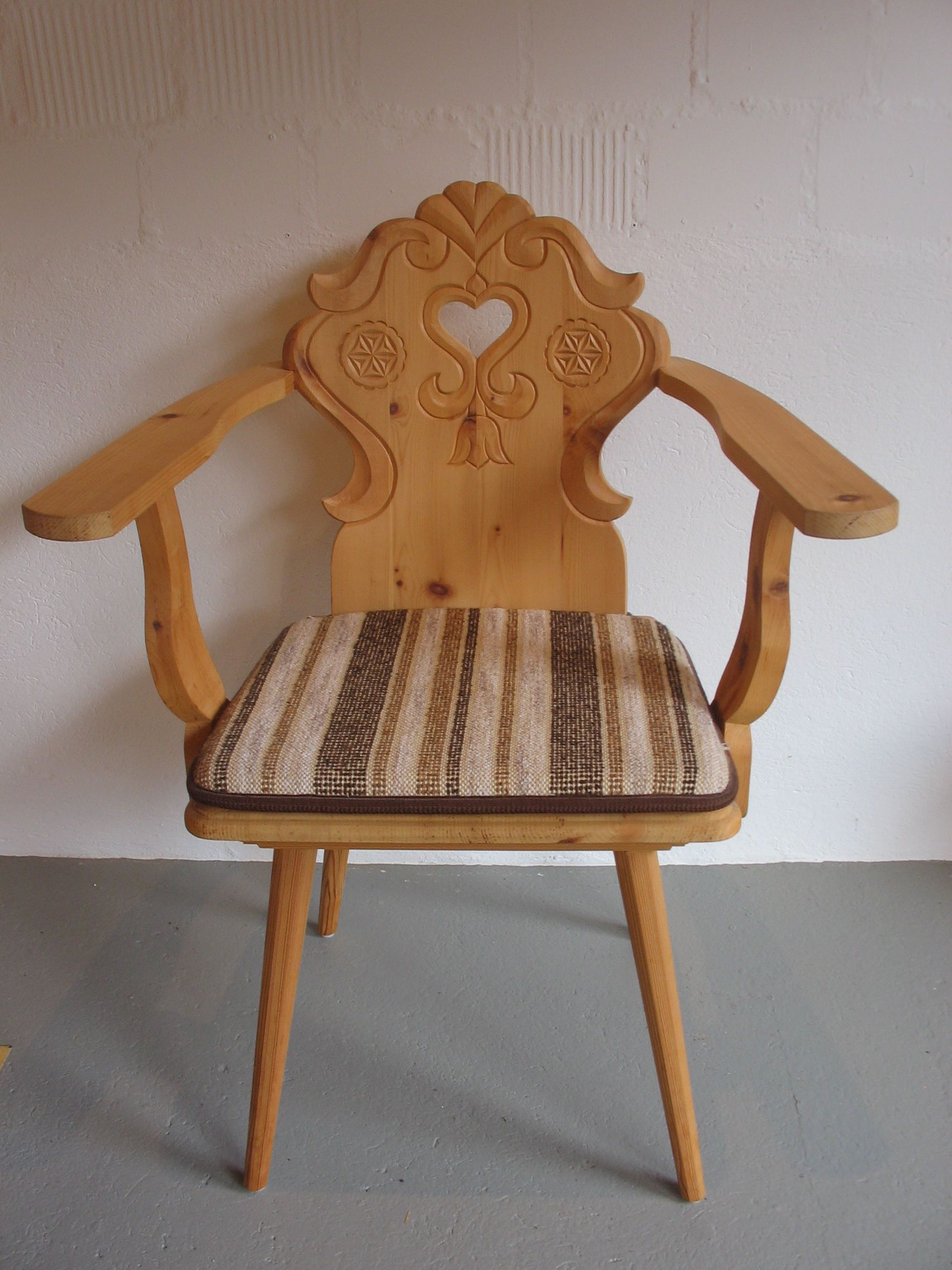 A. Fliri Arvenmöbel-Innenausbau