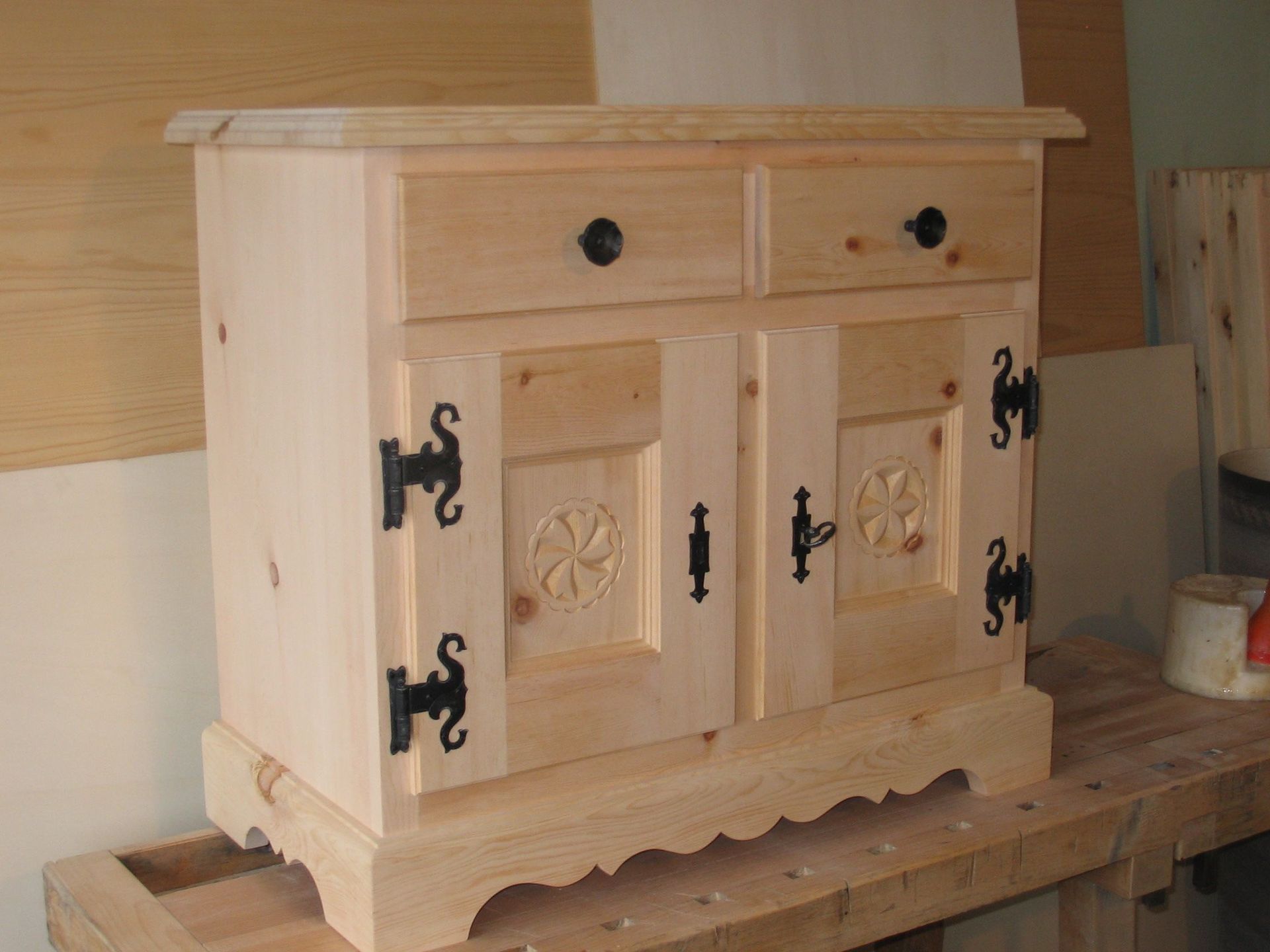 A. Fliri Arvenmöbel-Innenausbau