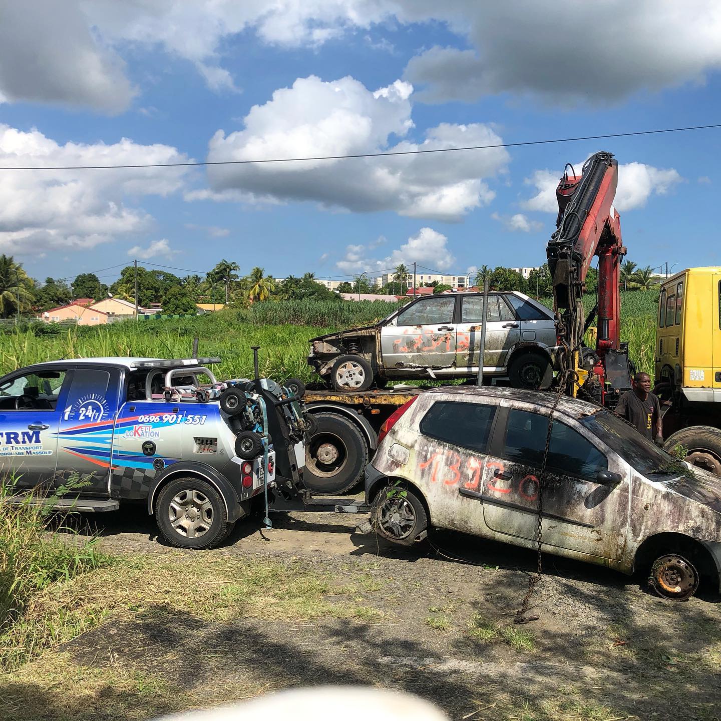 Entassement véhicules hors d'usage