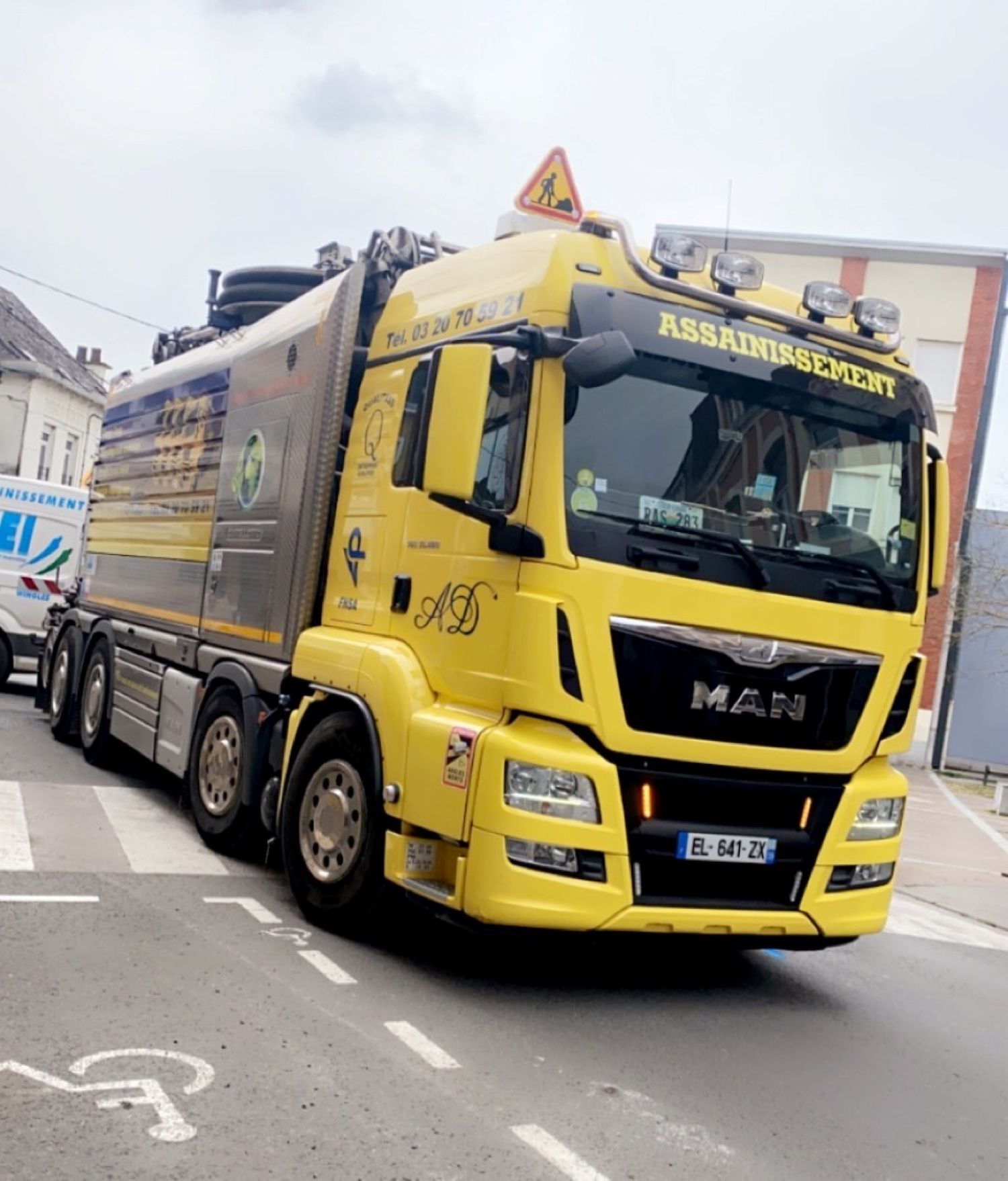Camion de l'entreprise Albin Devrouete