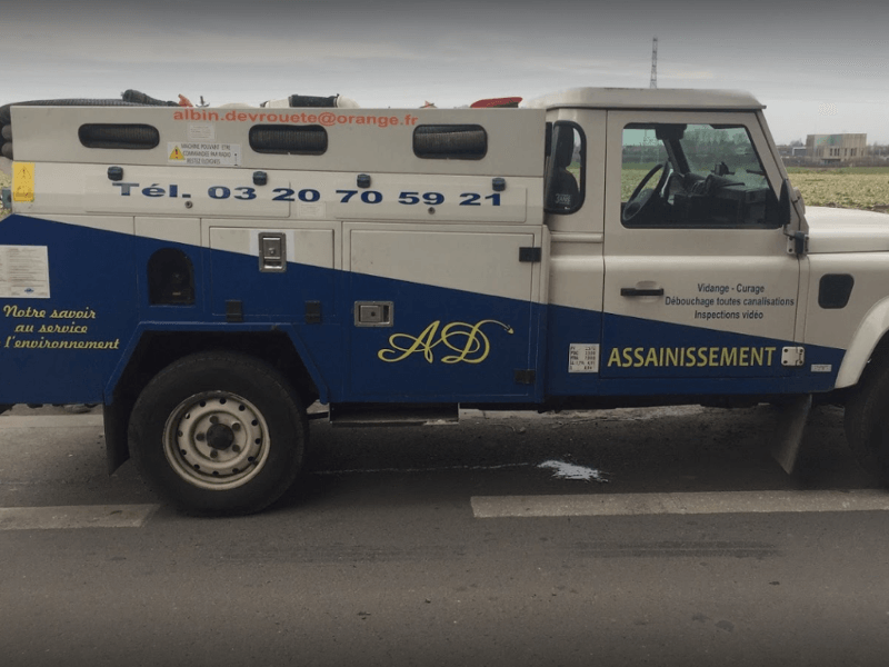 Camion d'hydrocureurs