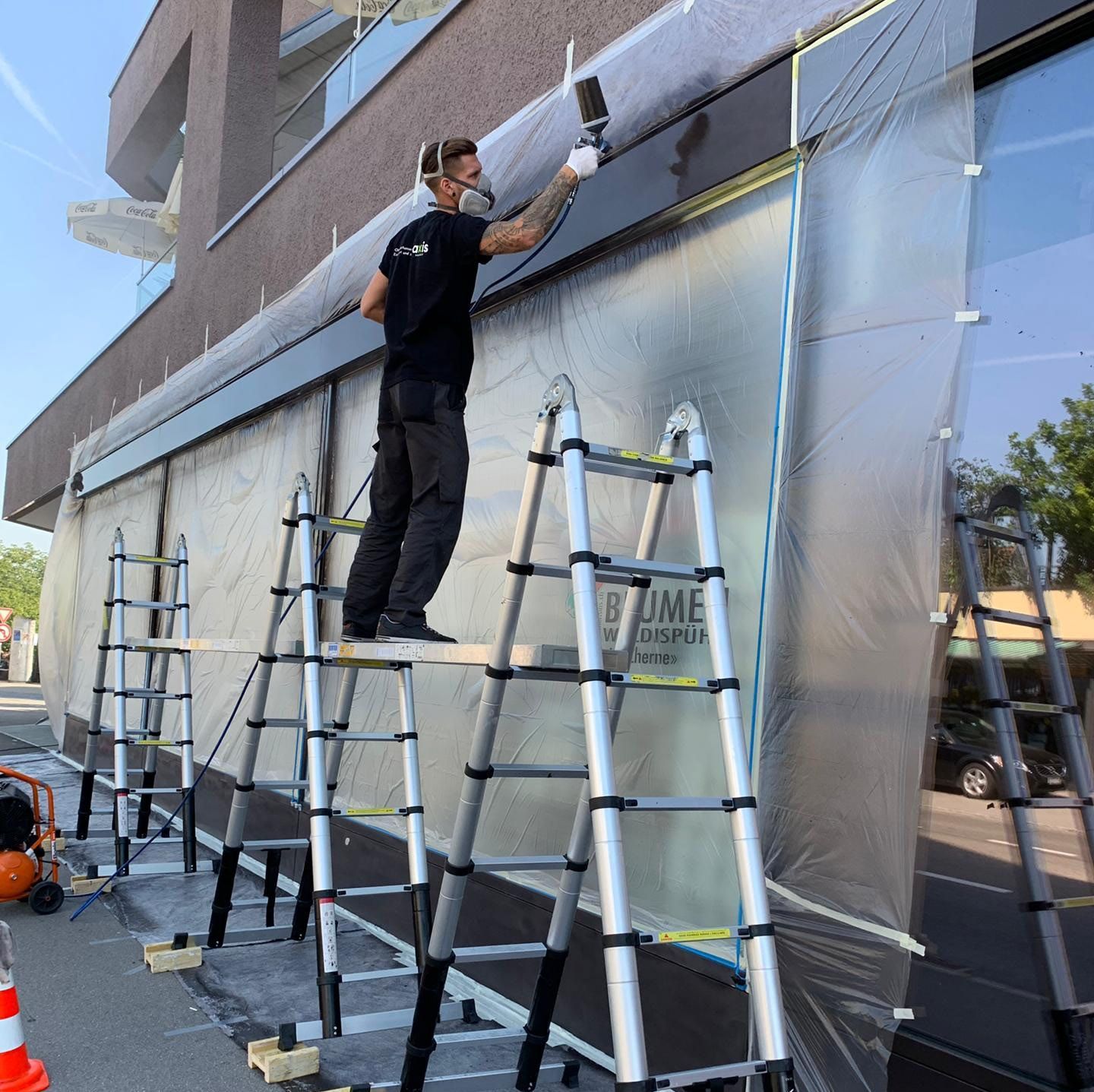 Metallfassadensanierung Geschäftshaus Cherne in Sins