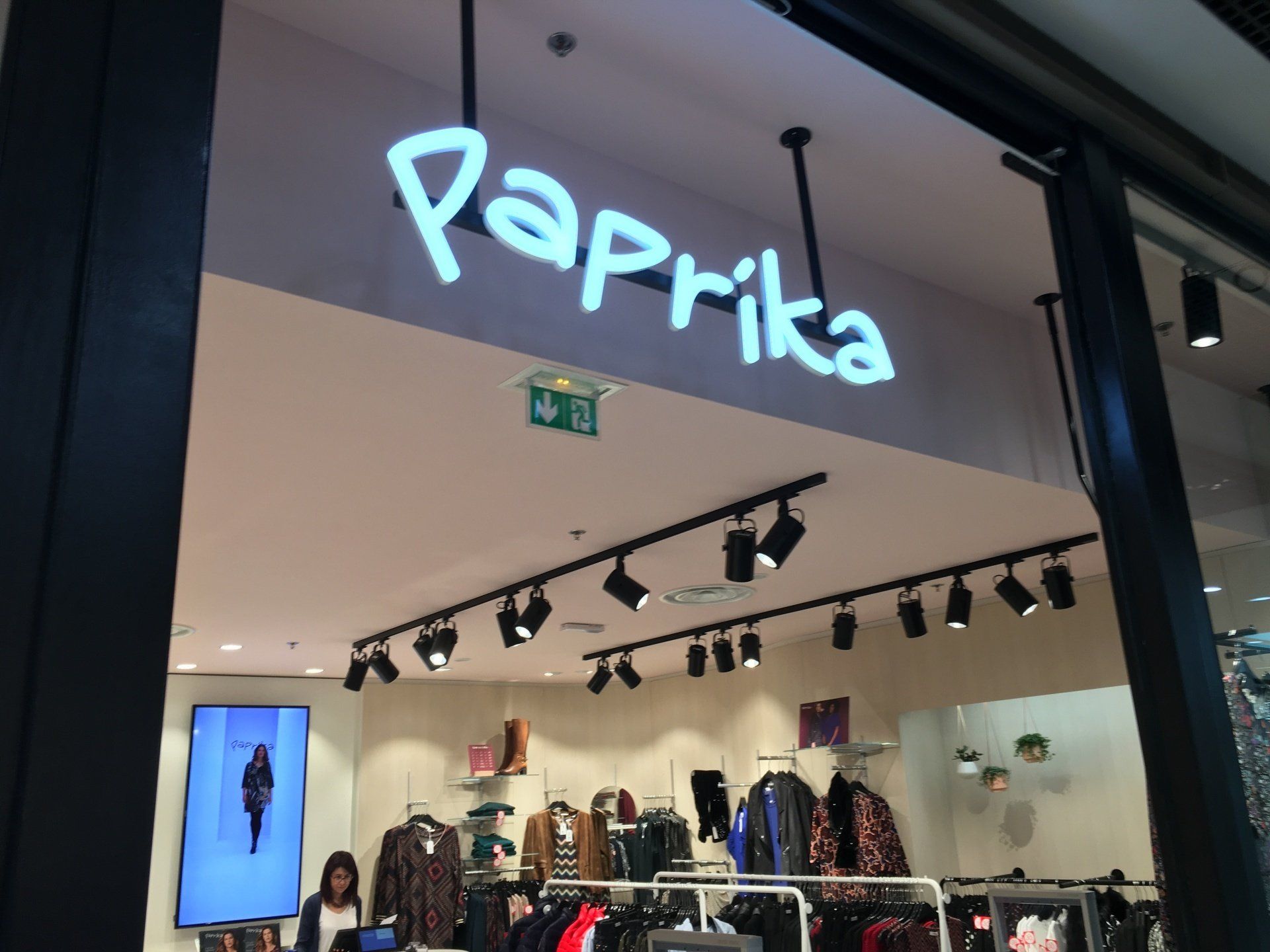 Luminaires enseigne en lettres