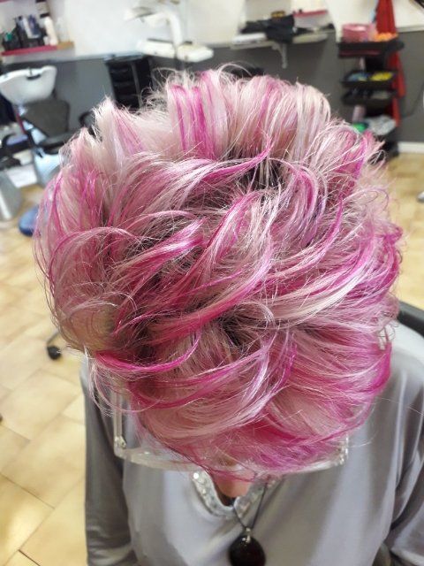 Coupe rose femme