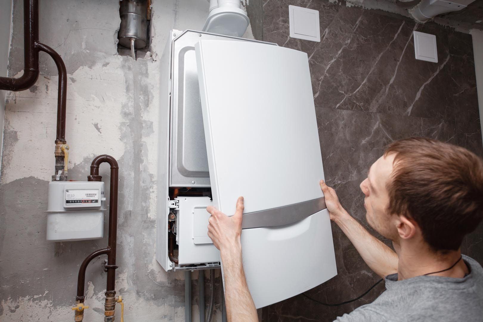 Chaudière ouverte et artisan