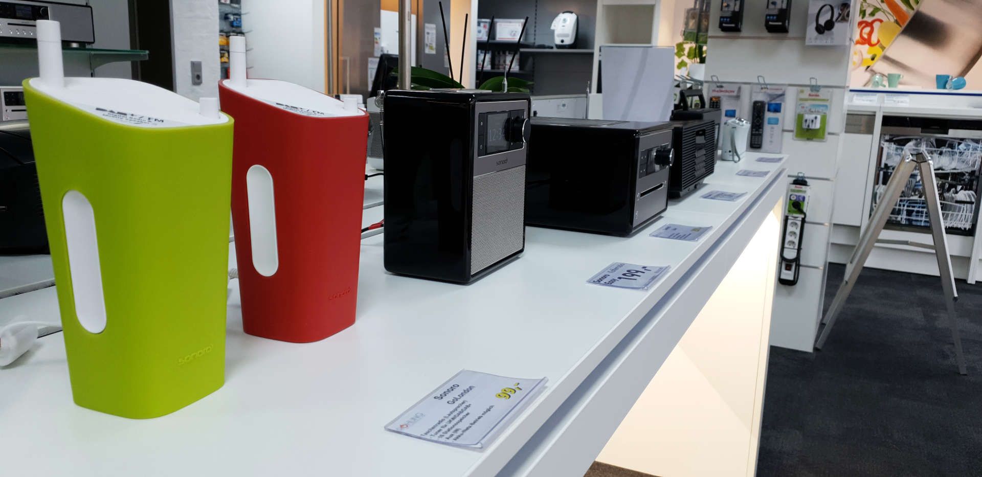Radios und Lautsprecherboxen 