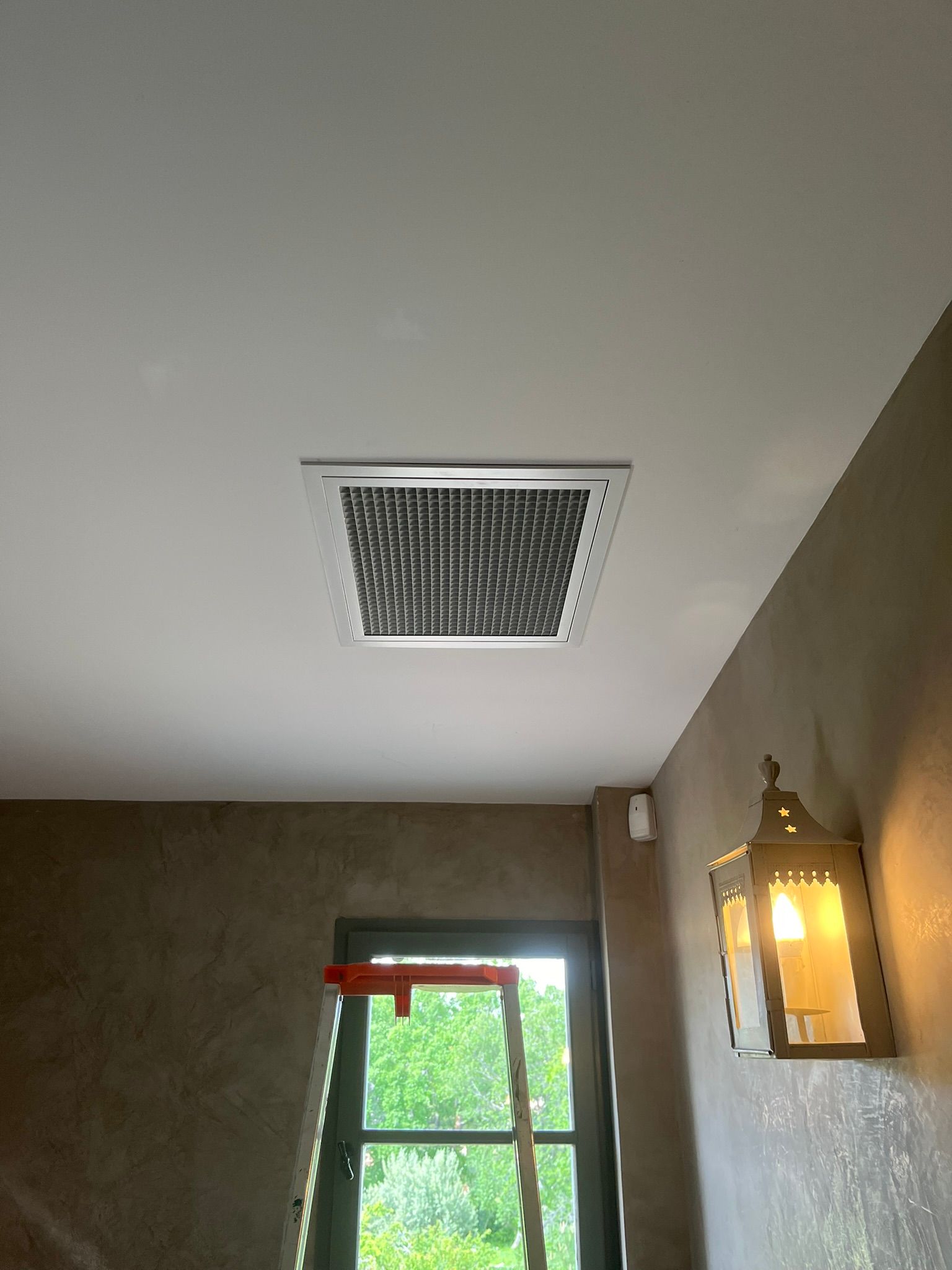 Climatisation au plafond